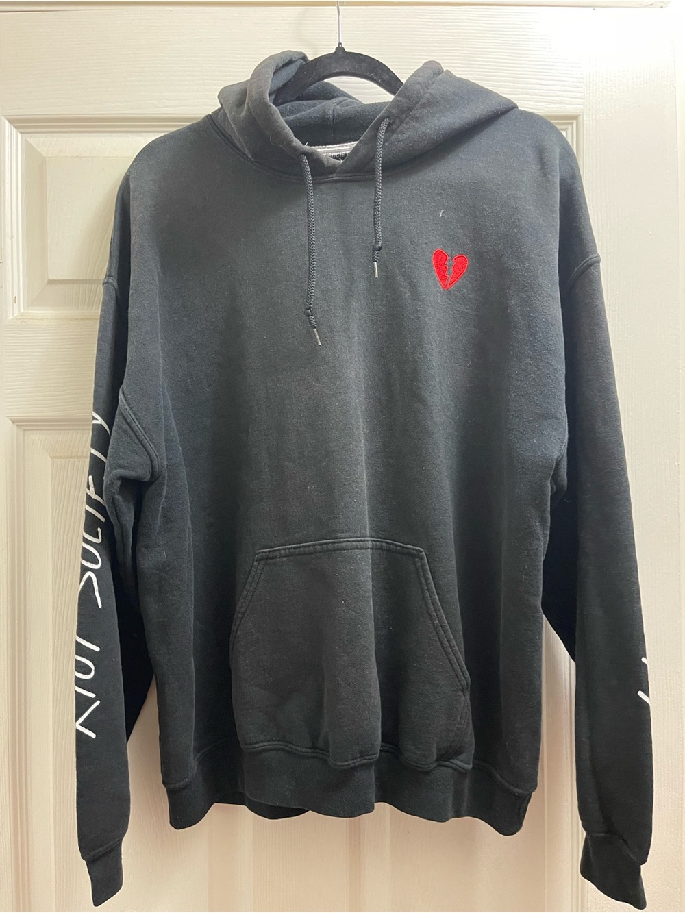 Black Hoodie with Red Broken Heart Embroidery Men's Pullover riot society large